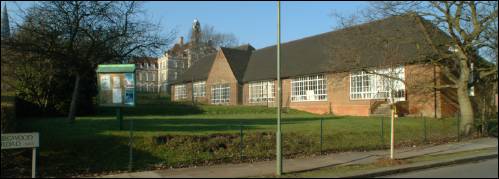Bigwood Rd, The Institute a